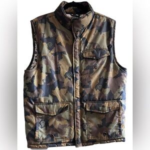 EUC Lrg Camouflage Vest Men’s Large Quilted Zipper Snaps